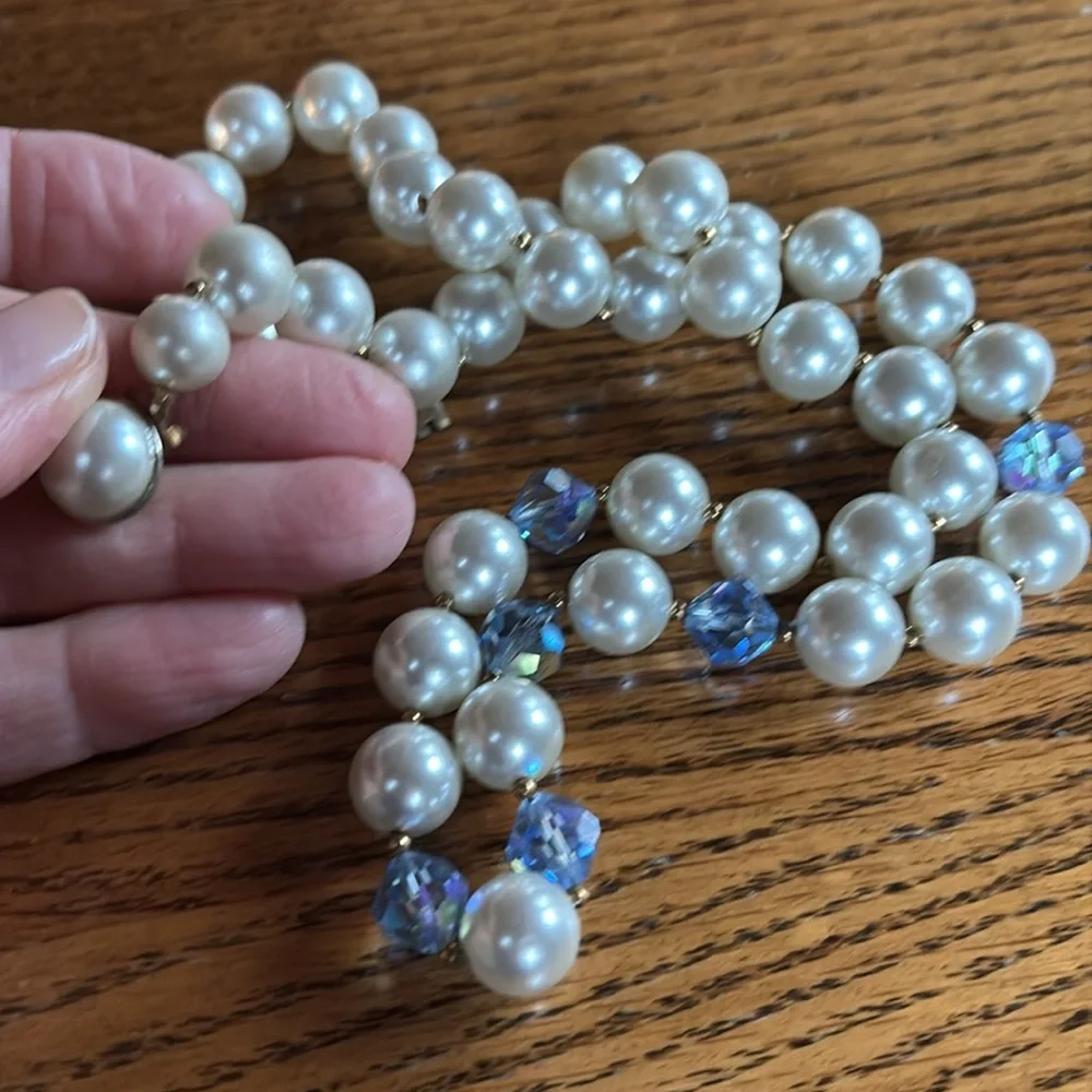 Pearl and blue faceted crystal beads 24” with clasp vintage - Picture 6 of 9